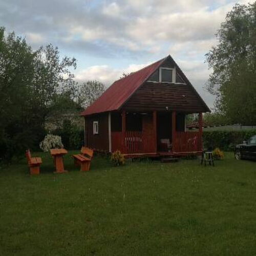 Cabană cu duș cu grădină pentru 6 pers. (se inchirieaza doar integral)