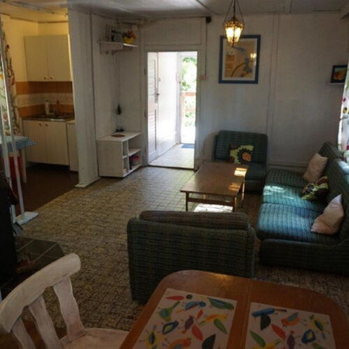 Pokój 4-osobowy z prysznicem z dostępem do ogrodu