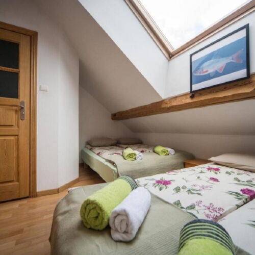 Pokój 4-osobowy z dostępem do ogrodu