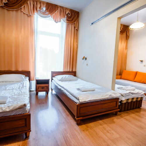 Pokój 4-osobowy z prysznicem