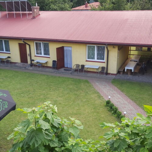 Pokój 4-osobowy z prysznicem z dostępem do ogrodu