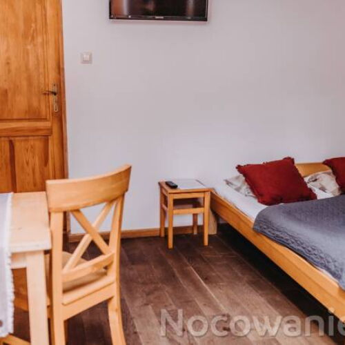 Pokoj s koupelnou se sprchou pro 3 os.