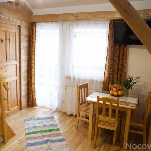 Pokoj se sprchou se zahradou pro 3 os.