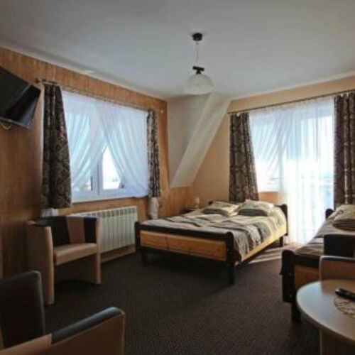 Pokoj se sprchou pro 3 os. s výhledem na hory