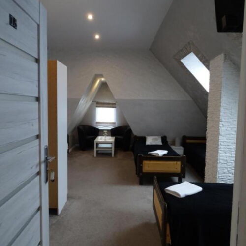 Pokoj se sprchou  pro 5 os.