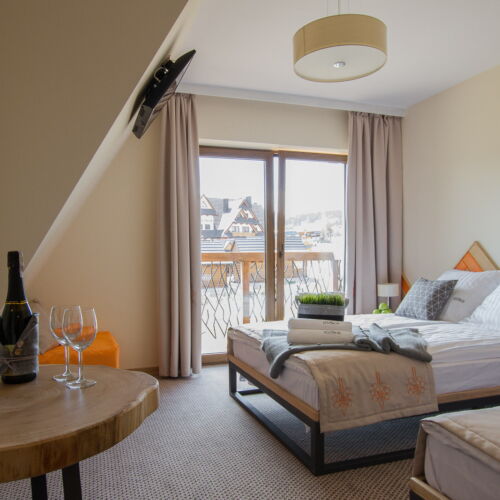 Pokój 3-osobowy z balkonem z łazienką (możliwa dostawka)