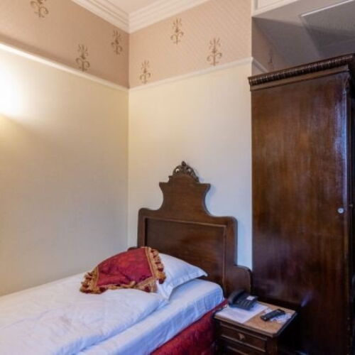 Camera single economy