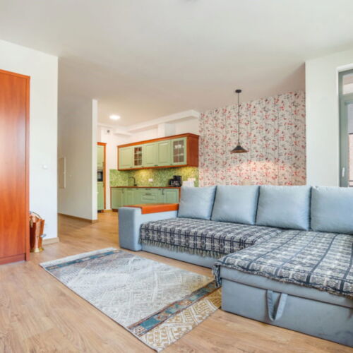 Apartament pentru 2 pers. (se inchirieaza doar integral)