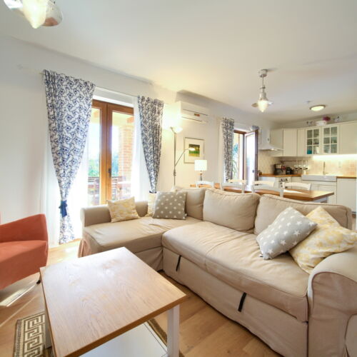 Whole House Family Villa for 6 Persons