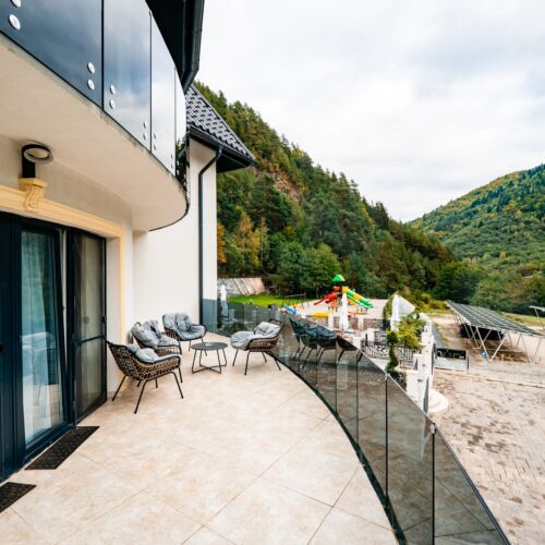 Apartament 4-osobowy Deluxe z tarasem z 2 pomieszczeniami sypialnianymi
