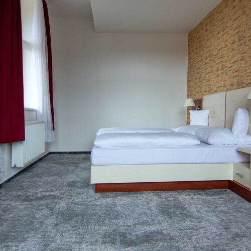 Camera dubla accesibil(ă) persoanelor cu dizabilități hlavní budova