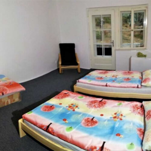 Třílůžkový pokoj s balkonem a sdílenou koupelnou