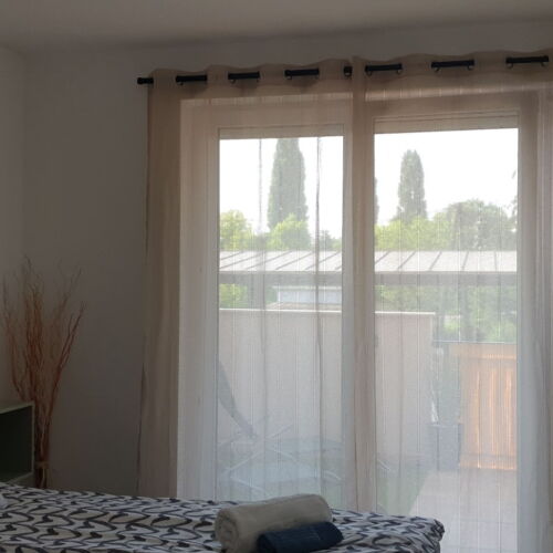 Apartament cu aer condiționat cu terasă cu 2 camere pentru 4 pers.