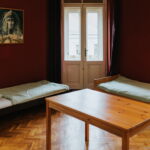 Camera pat in dormitor comun cu 7 X paturi cu balcon pentru 5 pers. (se poate solicita pat suplimentar)