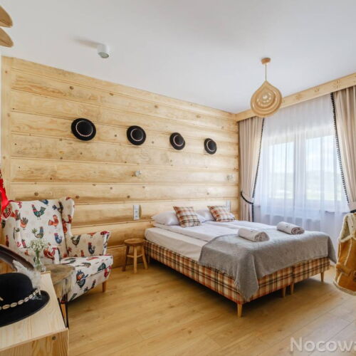 Camera tripla standard cu duș