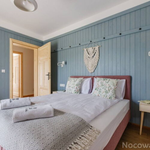 Apartament design cu duș cu 2 camere pentru 4 pers.