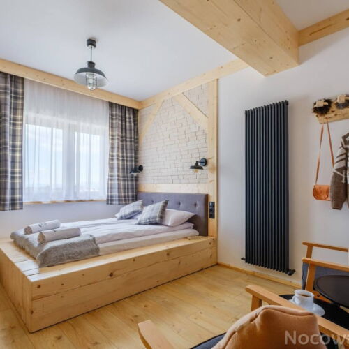 Camera tripla design cu duș