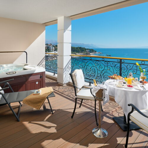 Sea View Upstairs 1-Room Suite for 2 Persons