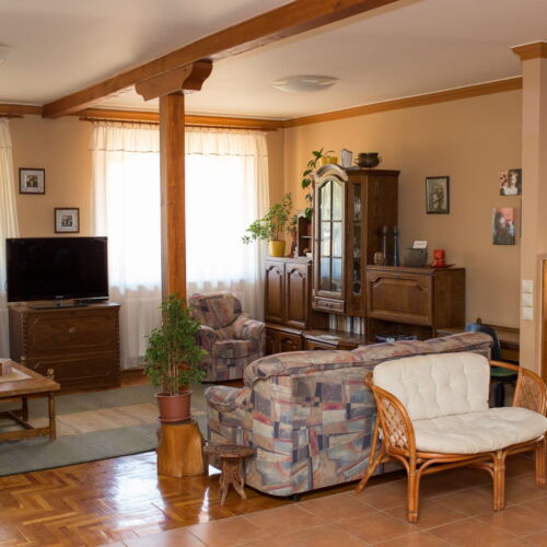 Apartament premium întreaga unitate pentru 12 pers. (se inchirieaza doar integral)