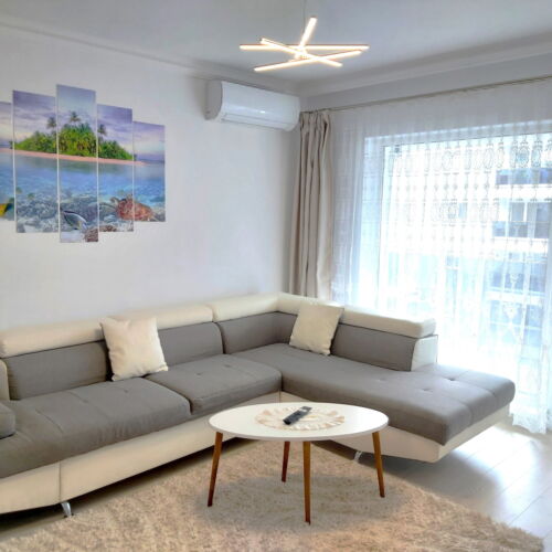 Apartament deluxe cu terasă cu 3 camere pentru 6 pers.