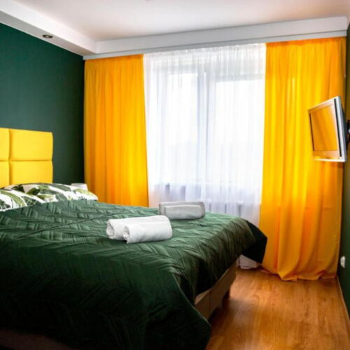 Apartament 6-osobowy Standard Plus z widokiem na jezioro z 3 pomieszczeniami sypialnianymi