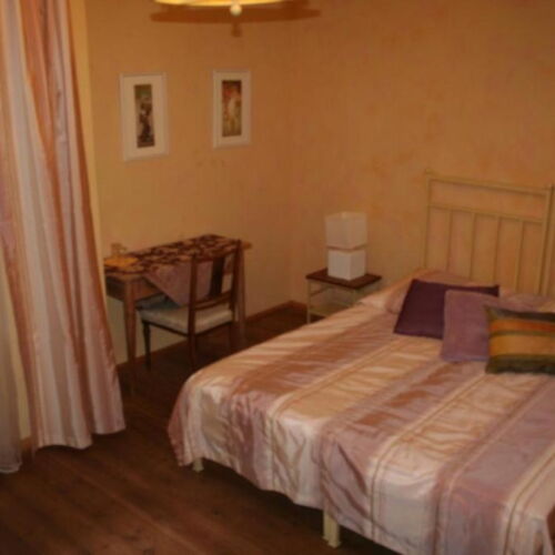 Pokój 2-osobowy z łazienką z widokiem na dziedziniec