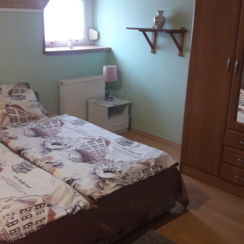 Apartman (jako celek) pro 4 os. s výhledem do zahrady v podkroví