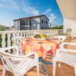 Apartments Loncar Vir 