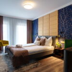 Design Pokoj s manželskou postelí na poschodí (s možností přistýlky)