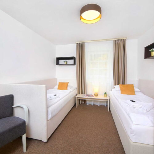 Rodinný pokoj  č.1+2 (2 ložnice)