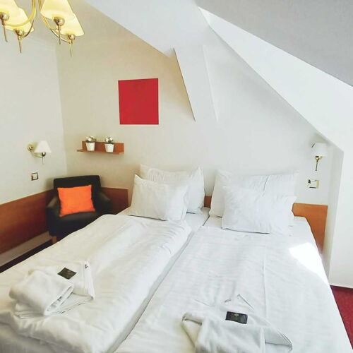 Malý dvoulůžkový pokoj č. 201