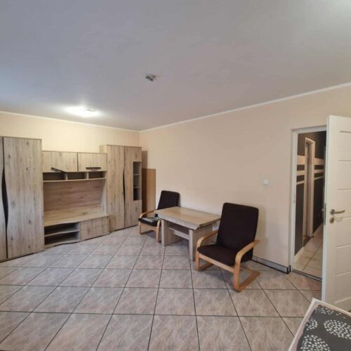 Apartament 7-osobowy na piętrze z balkonem z 4 pomieszczeniami sypialnianymi