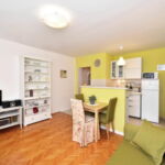 Comfort Upstairs 2-Room Apartment for 3 Persons
