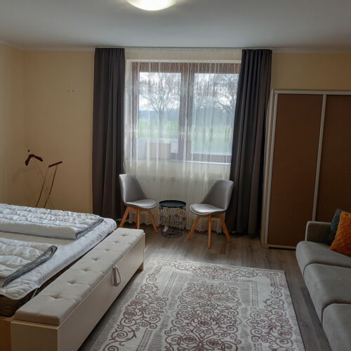 Casă de vacanță pentru 12 pers. (se inchirieaza doar integral)