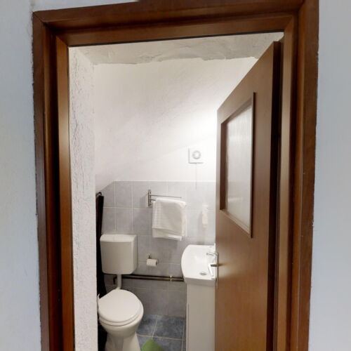 Apartament la parter cu 1 camera pentru 4 pers.