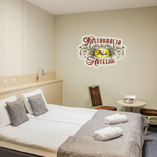 Pokój 2-osobowy na piętrze z klimatyzacją (możliwa dostawka)