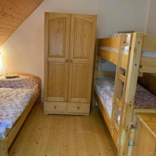 Pokoj se sprchou s vlastní kuchyňkou pro 3 os.