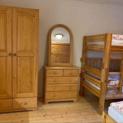 Pokoj se sprchou s vlastní kuchyňkou pro 4 os.