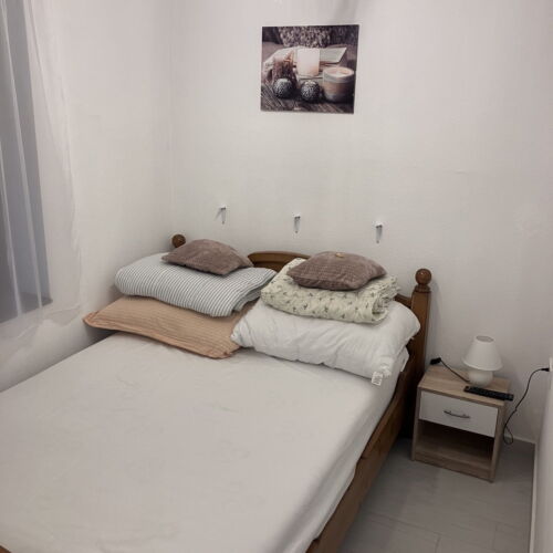 Apartament cu terasa cu vedere spre curte cu 1 camera pentru 2 pers.