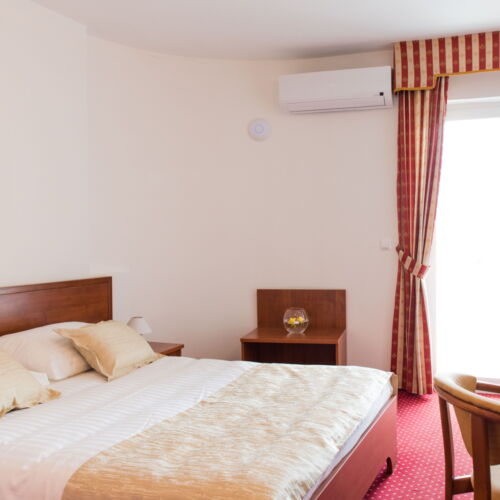 Camera dubla renesance cu vedere spre mare