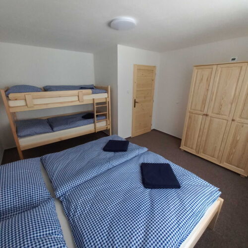 Apartman s vlastní kuchyní pro 8 os. se 2 ložnicemi na přízemí (s možností přistýlky)