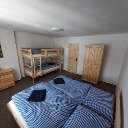 Mezonet Apartman se sprchou pro 8 os. se 2 ložnicemi (s možností přistýlky)