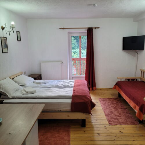 Pokoj s balkónem pro 3 os. s výhledem na hory