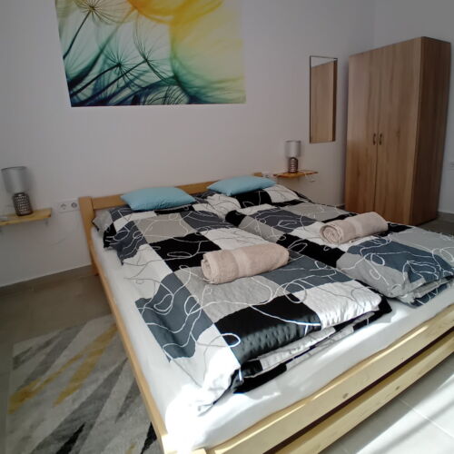 Apartament gold cu terasă cu 3 camere pentru 6 pers.
