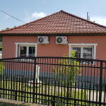 Whole House Summer House for 8 Persons with LCD/Plasma TV