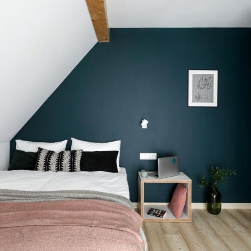 Camera dubla cu balcon cu grup sanitar