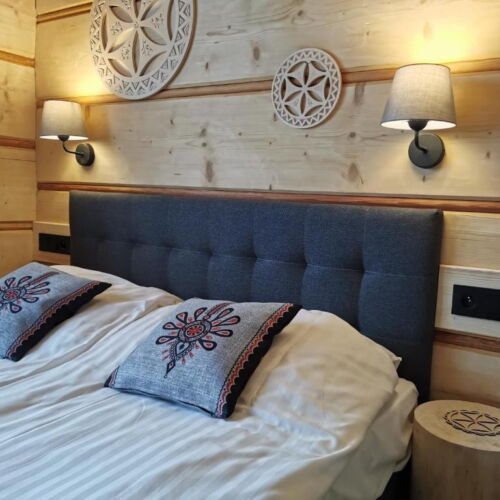 Domek drewniany 14-osobowy Deluxe z widokiem na góry (możliwa dostawka)