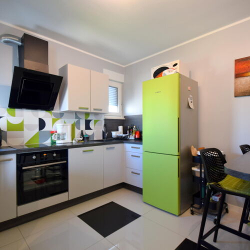 Upstairs 2-Room Air Conditioned Apartment for 4 Persons