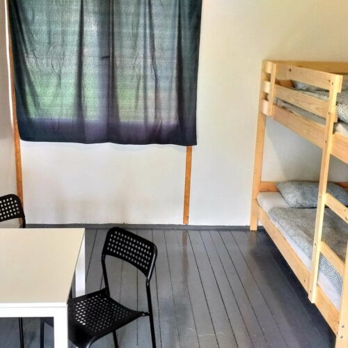 Apartament cu baie cu vedere spre râu cu 1 camera pentru 2 pers.