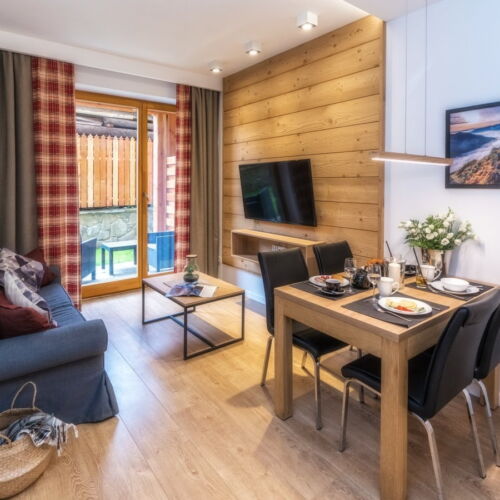 Deluxe 2-Room Apartment for 4 Persons